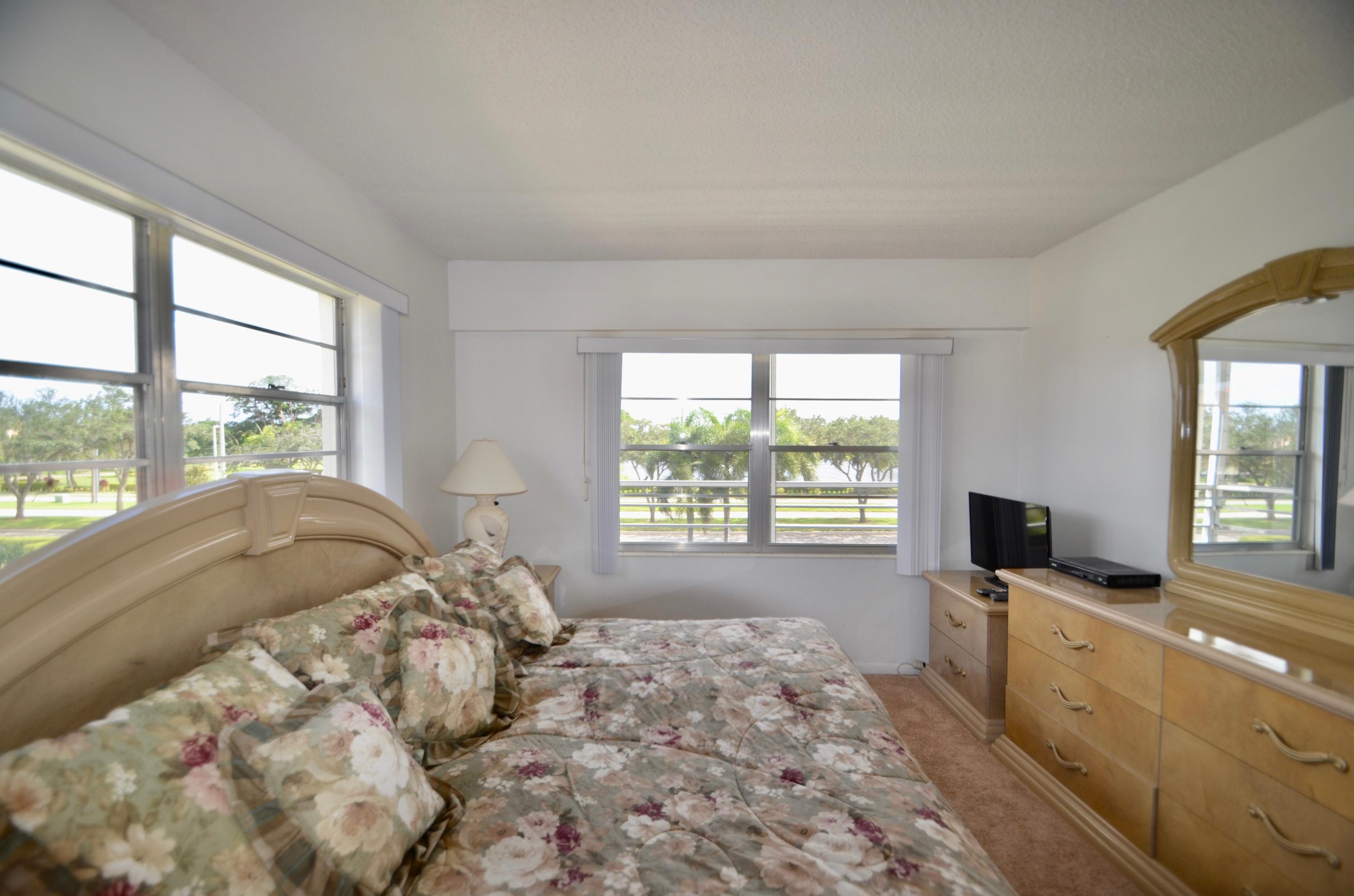 122 Suffolk C Boca Raton, FL 33434 - Photo 17 of 26 DSC_0027 2