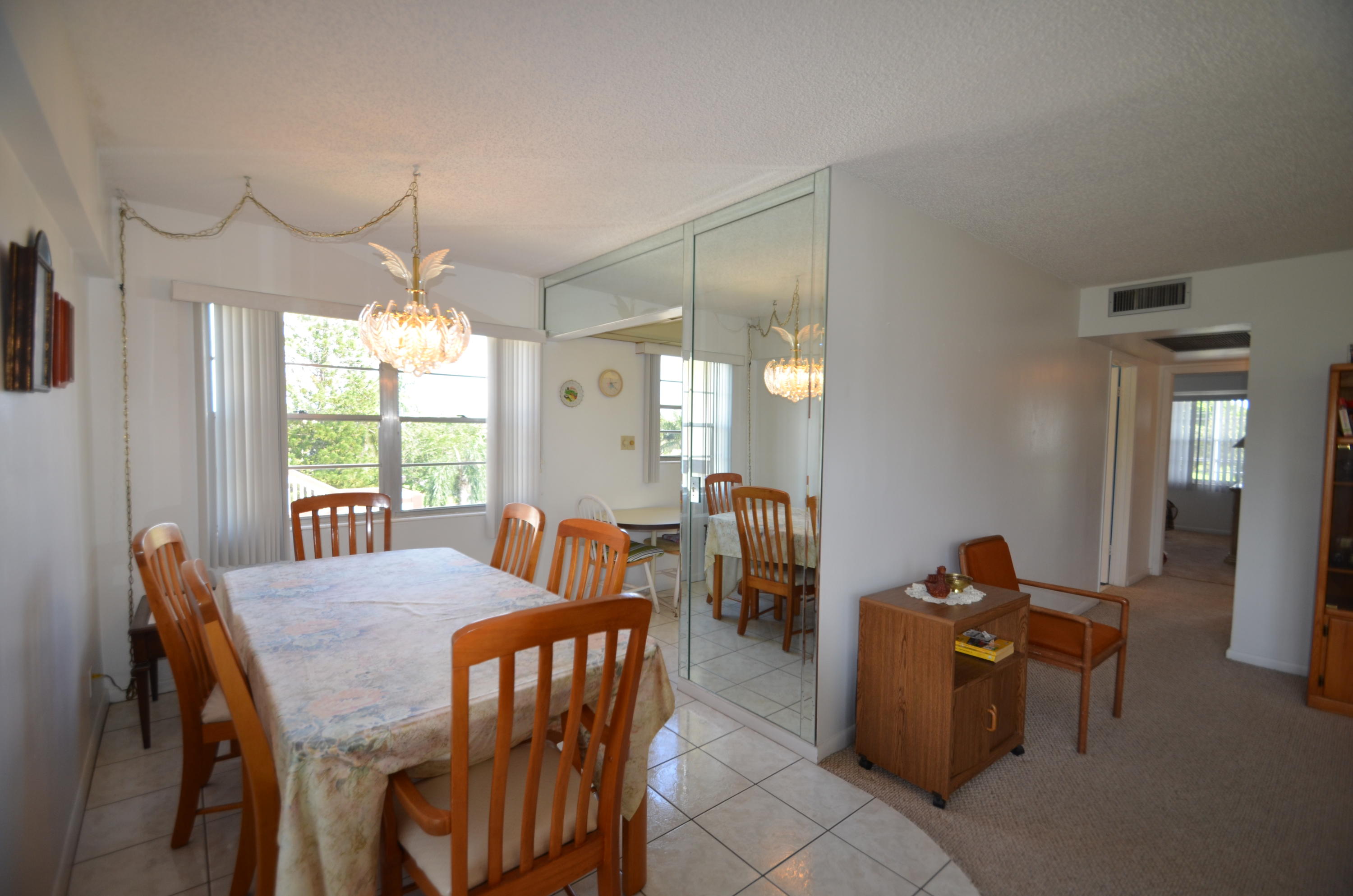 122 Suffolk C Boca Raton, FL 33434 - Photo 3 of 26 DSC_0005 5