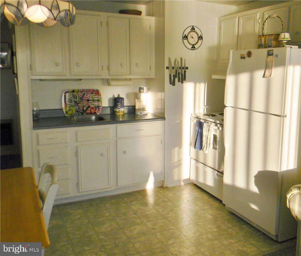 208 B Anglers Road Lewes, DE 19958 - Photo 7 of 20 Gallery Image 7