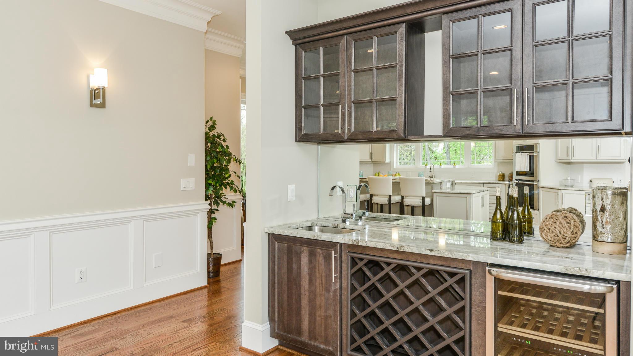 9018 Old Courthouse Road Vienna, VA 22182 - Photo 11 of 28 Interior (General)