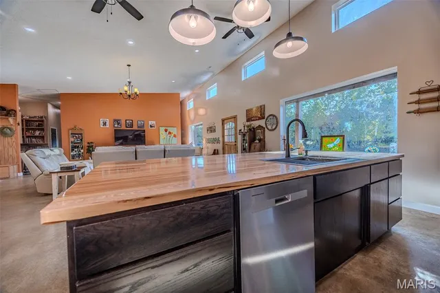 $399,000 | 3 Pecan Trail, Tunas, MO 65764