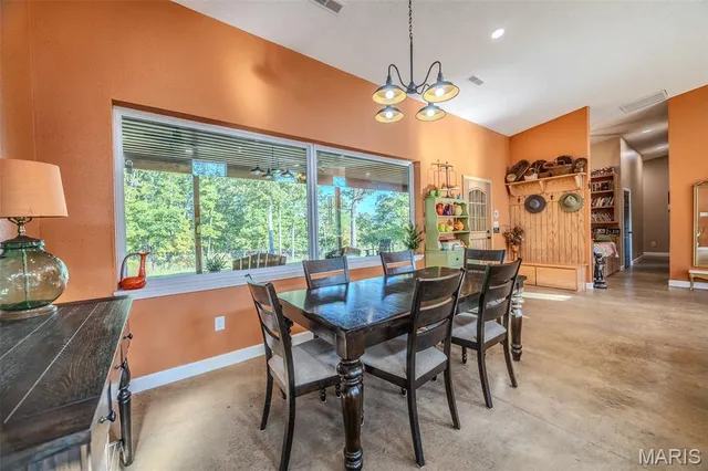 $399,000 | 3 Pecan Trail, Tunas, MO 65764