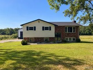 $409,900 | 10562 Misplay Road, Bloomsdale, MO 63627