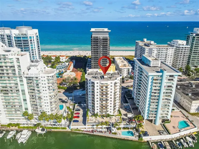 $3,500 | 5880 Collins Avenue, Unit PH3, Miami Beach, FL 33140