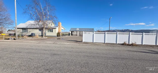 $385,000 | 103 South 650 East, Burley, ID 83318