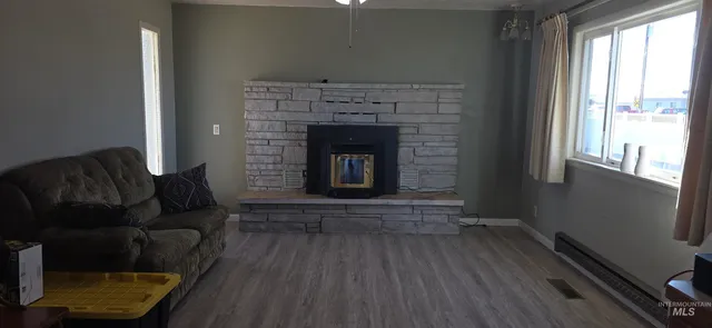 $385,000 | 103 South 650 East, Burley, ID 83318