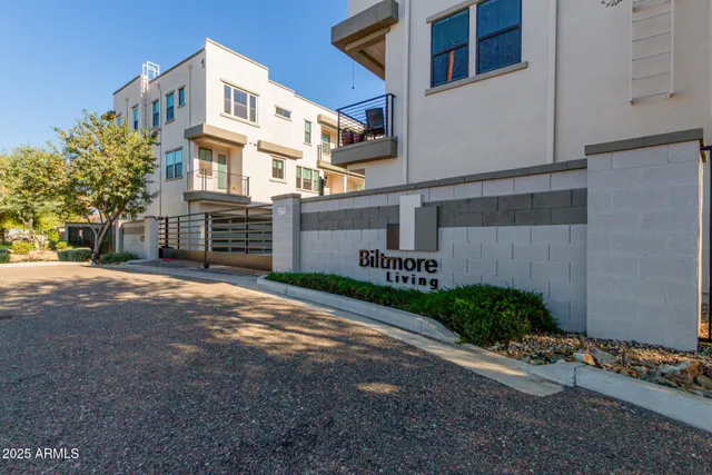 $3,300 | 4235 North 26th Street, Unit 1, Phoenix, AZ 85016