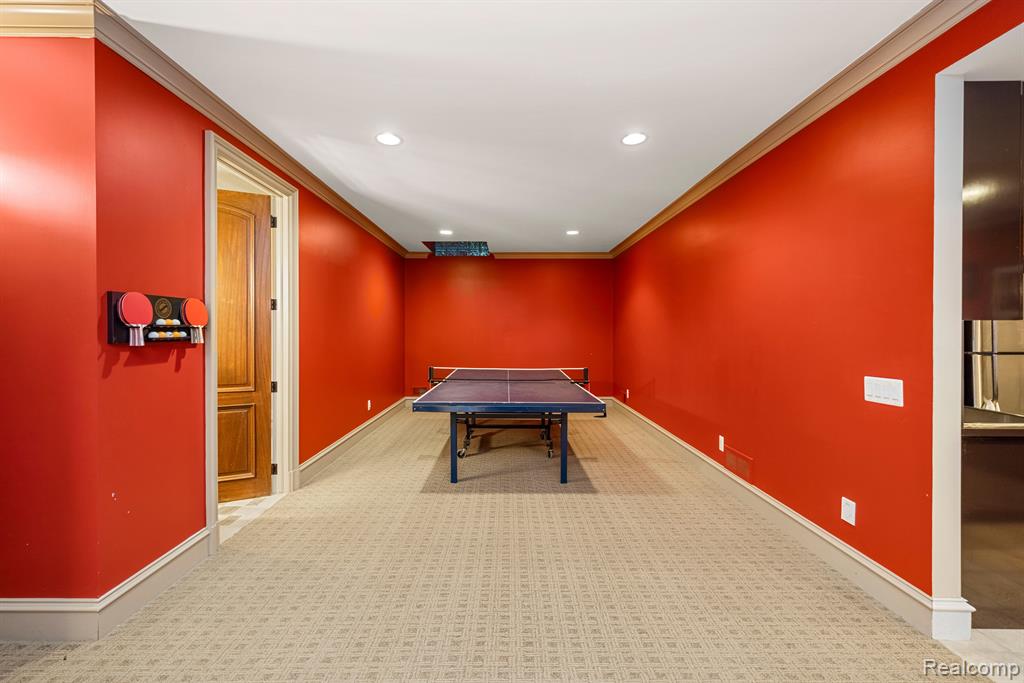 4326 Commerce Road West Bloomfield, MI 48324 - Photo 44 of 75