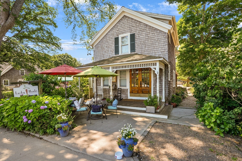 218 Upper Main Street Edgartown, MA 02539 - Photo 1 of 20