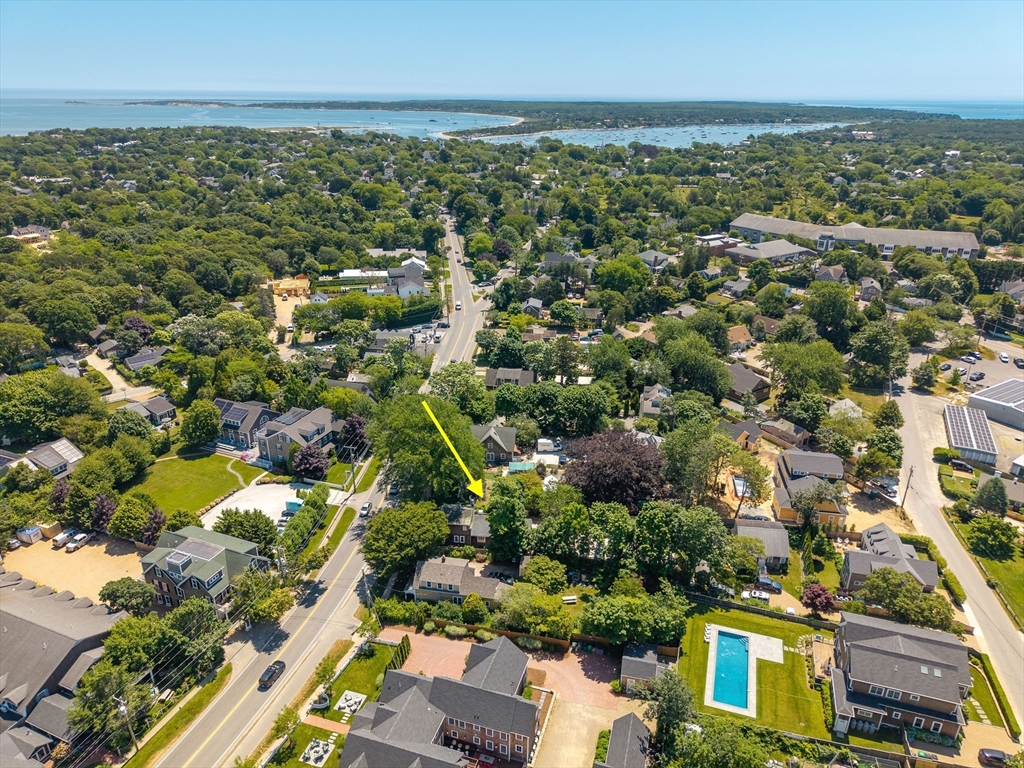 218 Upper Main Street Edgartown, MA 02539 - Photo 2 of 20