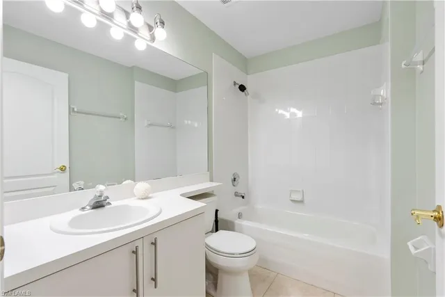 $349,900 | 182 Newport Drive, Unit 1003, Naples, FL 34114