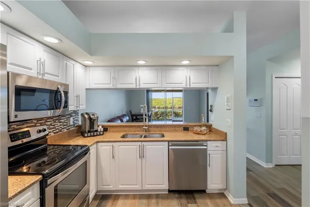 $349,900 | 182 Newport Drive, Unit 1003, Naples, FL 34114