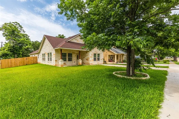 $299,000 | 1700 Proctor Avenue, Waco, TX 76708