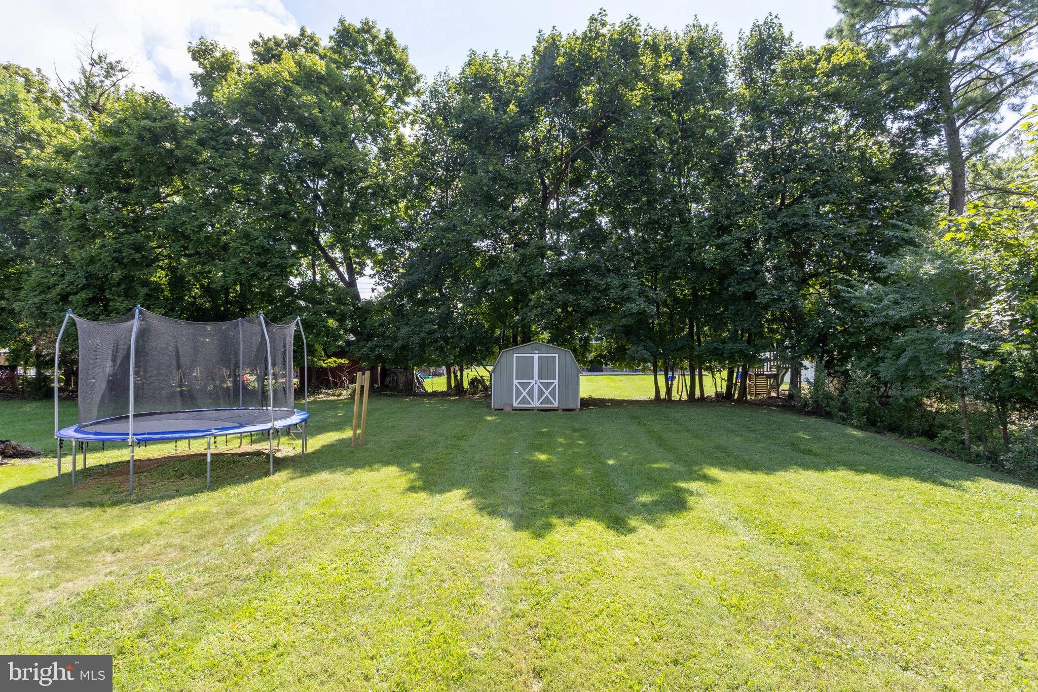 3313 Claran Road Baltimore, MD 21215 - Photo 35 of 35 a view of a house with pool and a yard