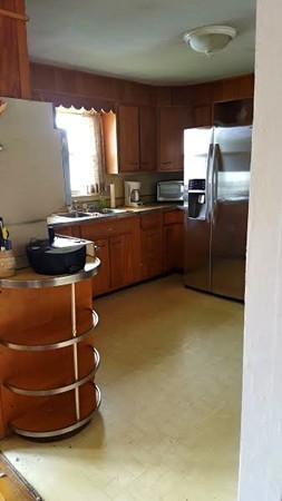 28 Birmingham Road Worcester, MA 01606 - Photo 7 of 15 Gallery Image 7