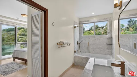 $4,250,000 | 5787 Calpine Drive, Malibu, CA 90265