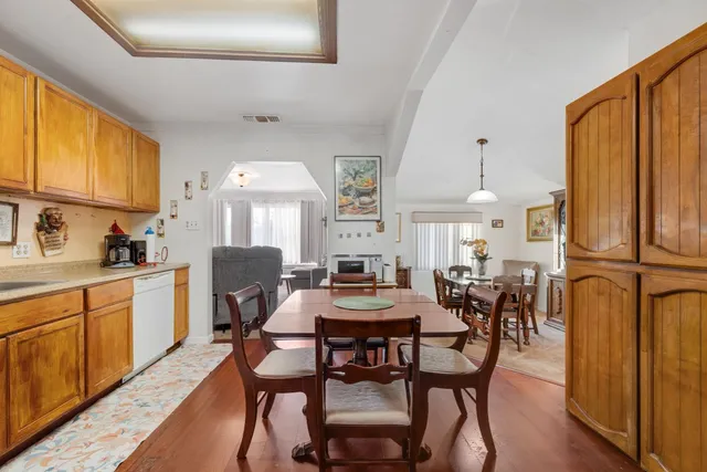 $279,000 | 5637 44th Street, Sacramento, CA 95824