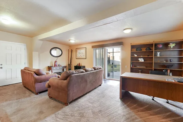 $279,000 | 5637 44th Street, Sacramento, CA 95824