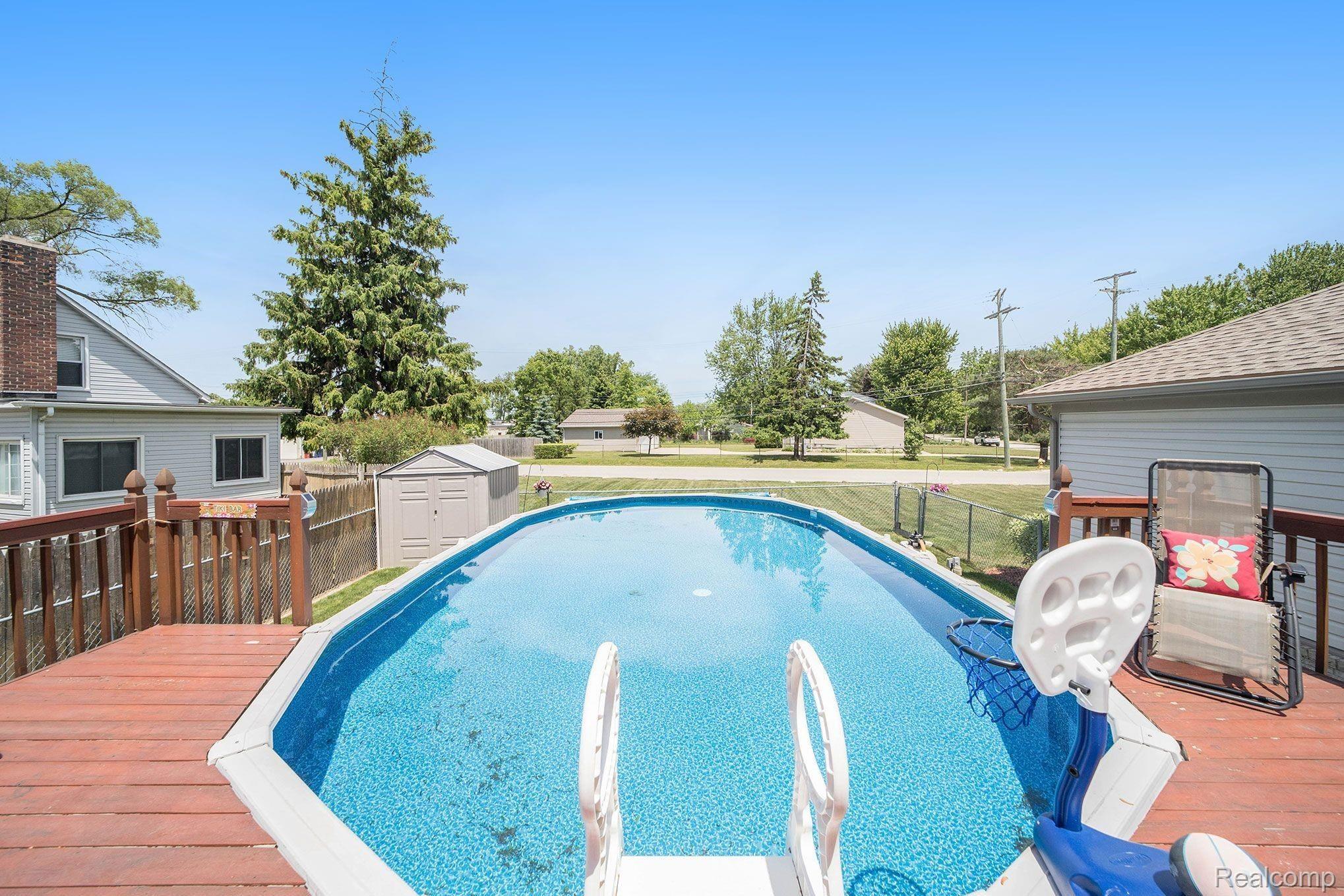 49031 Fuller Road New Baltimore, MI 48051 - Photo 25 of 26 POOL.jpeg