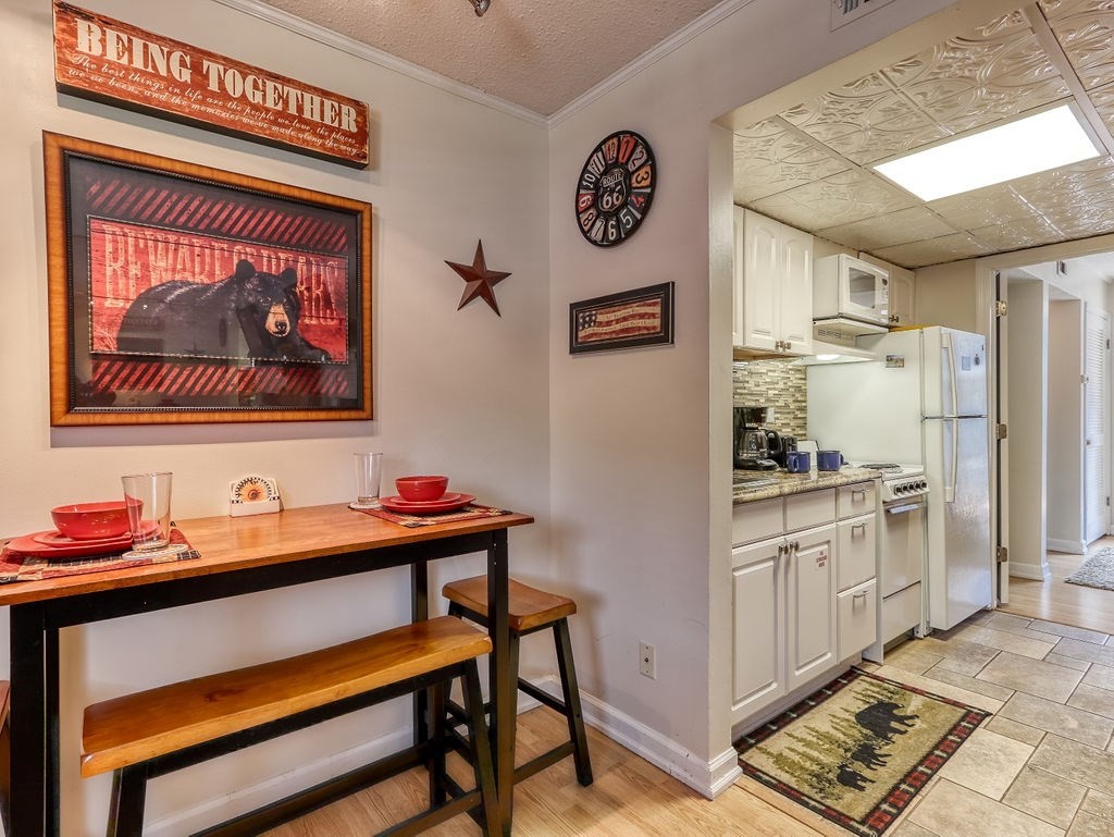 685 River Road, Unit U304 Gatlinburg, TN 37738 - Photo 3 of 17 Gallery Image 3