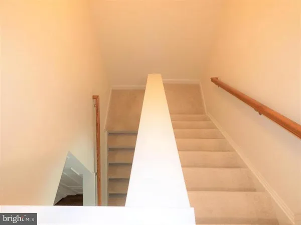 $480,000 | 4911 Potomac Highlands Circle, Triangle, VA 22172