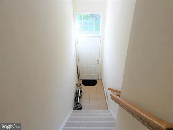 $480,000 | 4911 Potomac Highlands Circle, Triangle, VA 22172