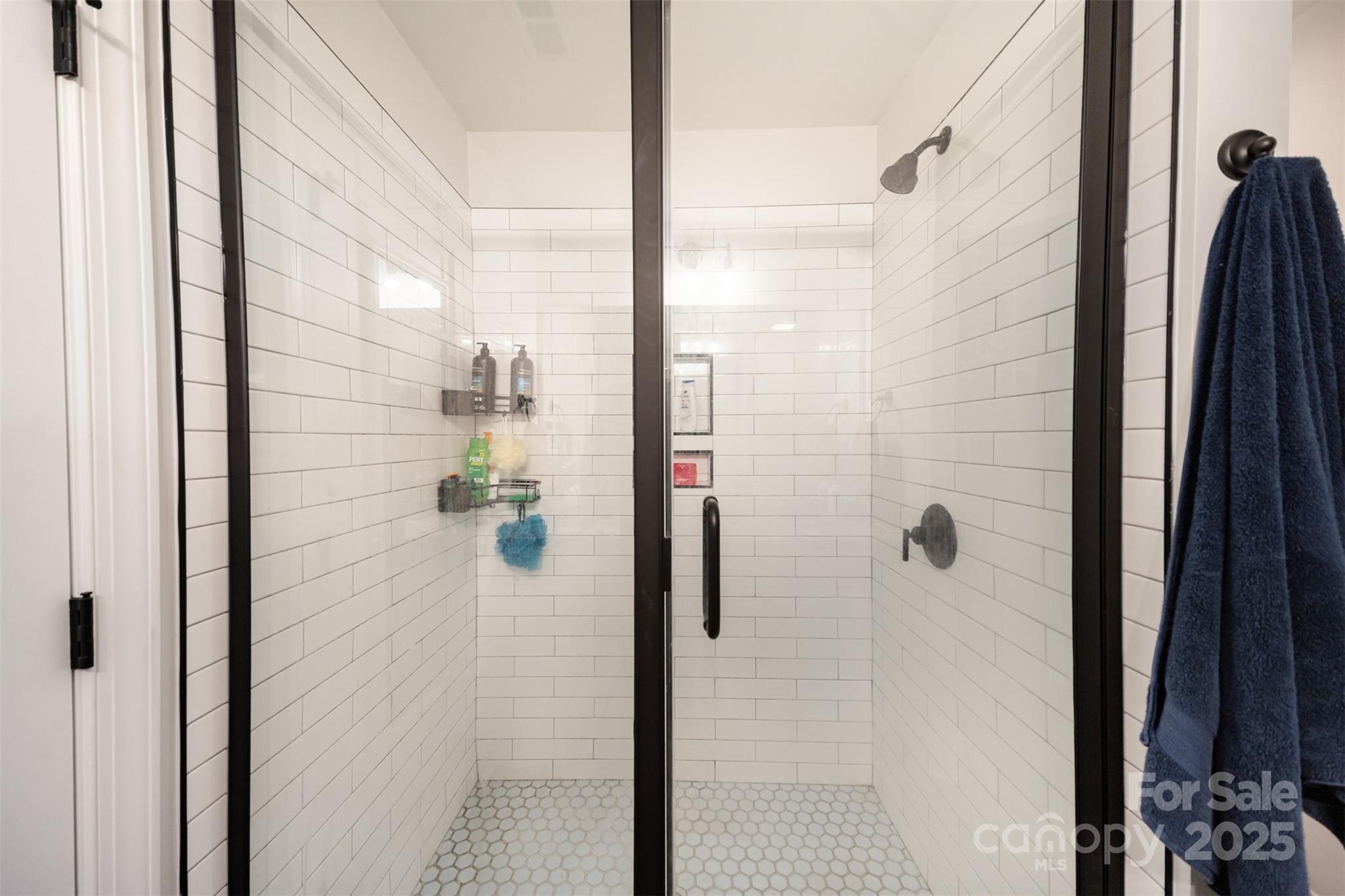 319 Pinnacle Road Kings Mountain, NC 28086 - Photo 15 of 22 a bathroom with a shower
