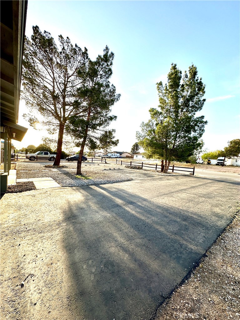 22773 Powhatan Road Apple Valley, CA 92308 - Photo 13 of 35