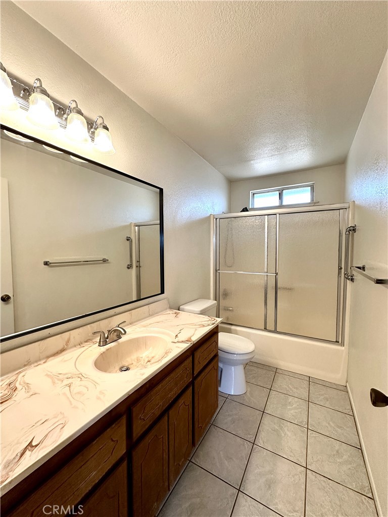 22773 Powhatan Road Apple Valley, CA 92308 - Photo 15 of 35