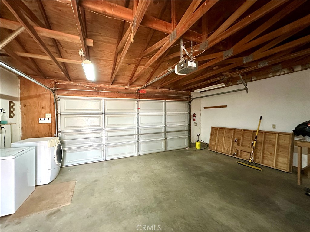 22773 Powhatan Road Apple Valley, CA 92308 - Photo 27 of 35
