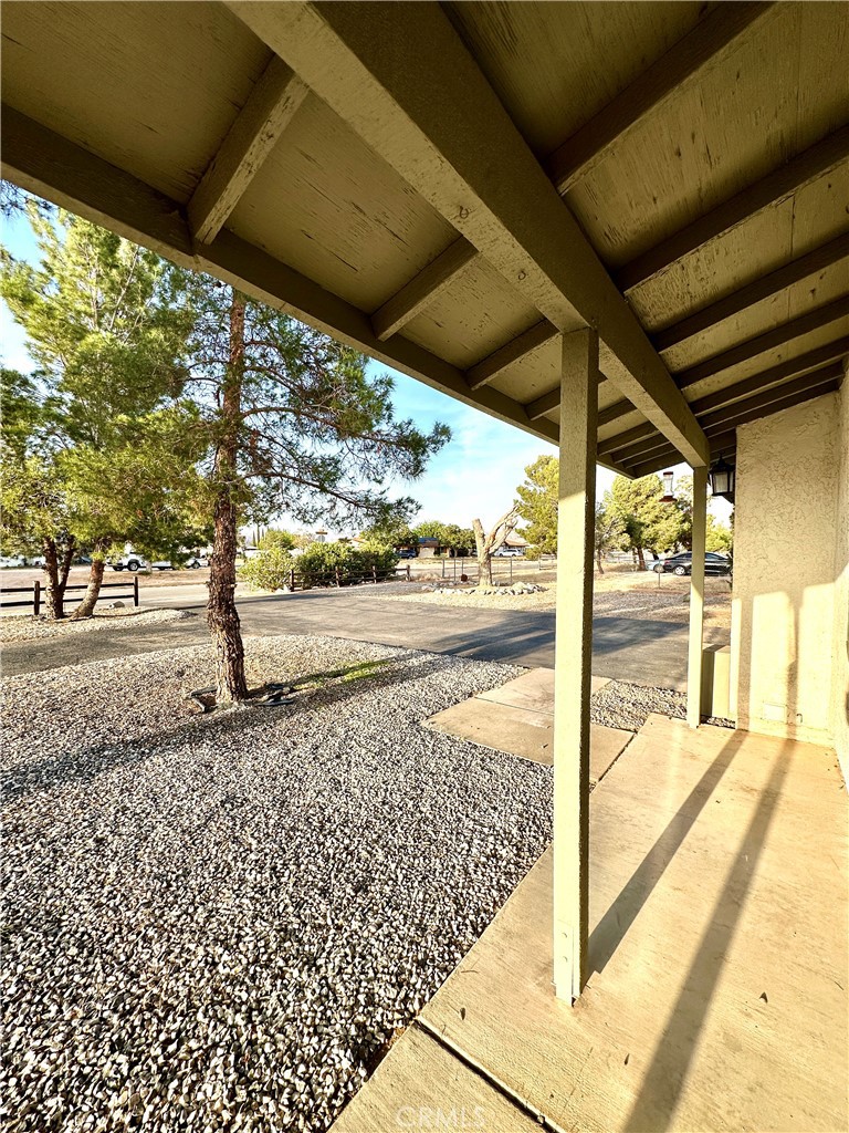 22773 Powhatan Road Apple Valley, CA 92308 - Photo 5 of 35