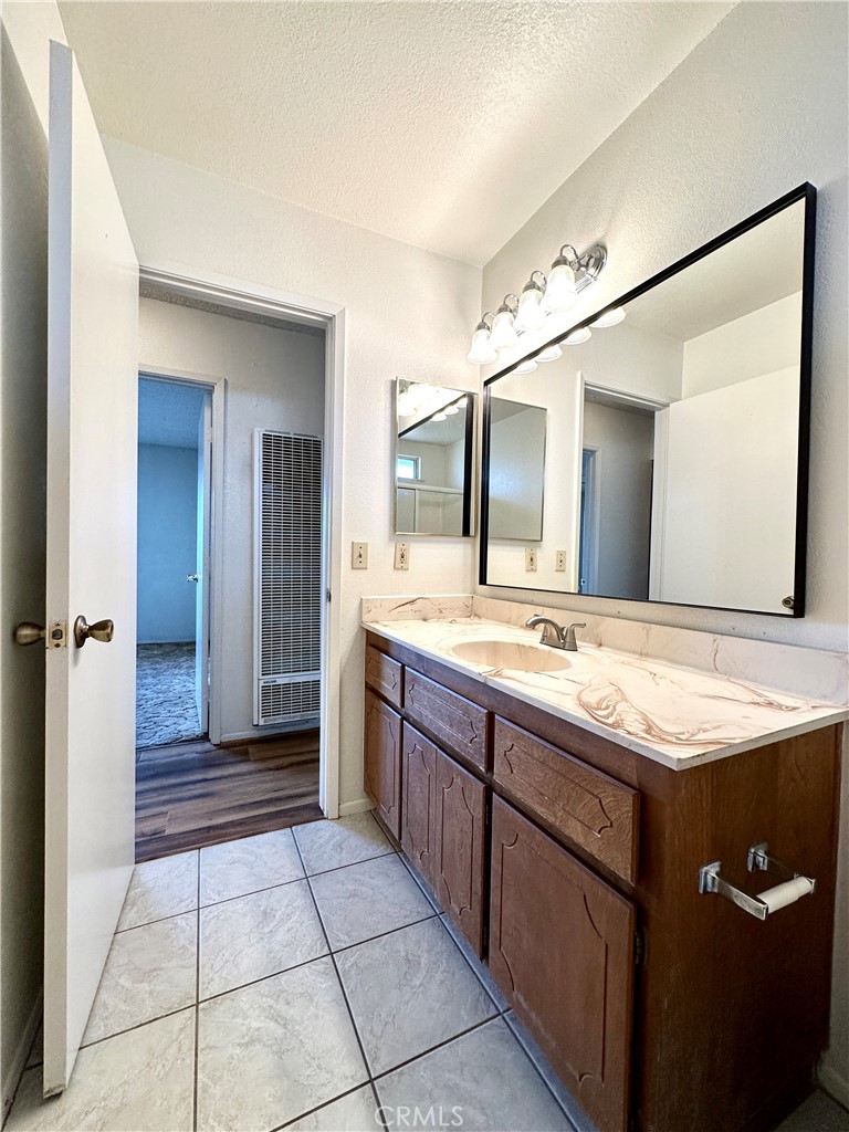 22773 Powhatan Road Apple Valley, CA 92308 - Photo 6 of 35