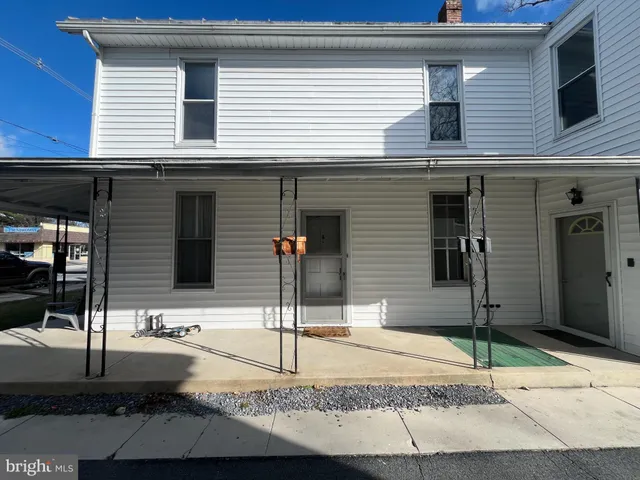 $1,100 | 762 Broad Street, Chambersburg, PA 17201