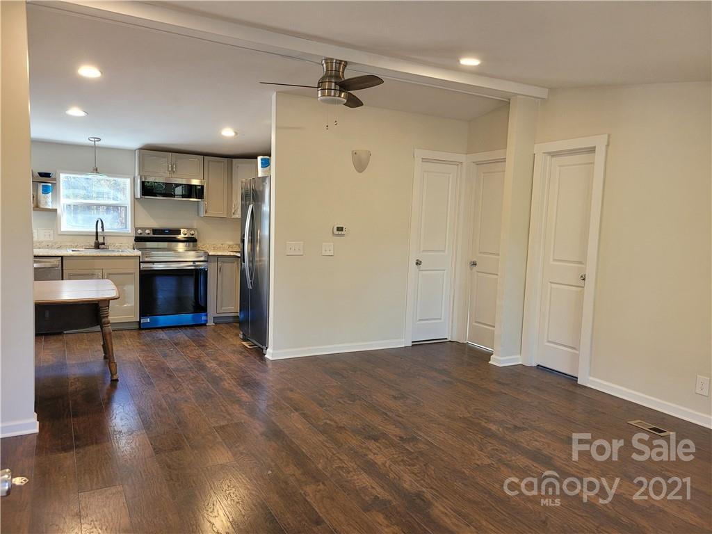 4725 Blade Run Road Edgemoor, SC 29712 - Photo 4 of 20 Gallery Image 4