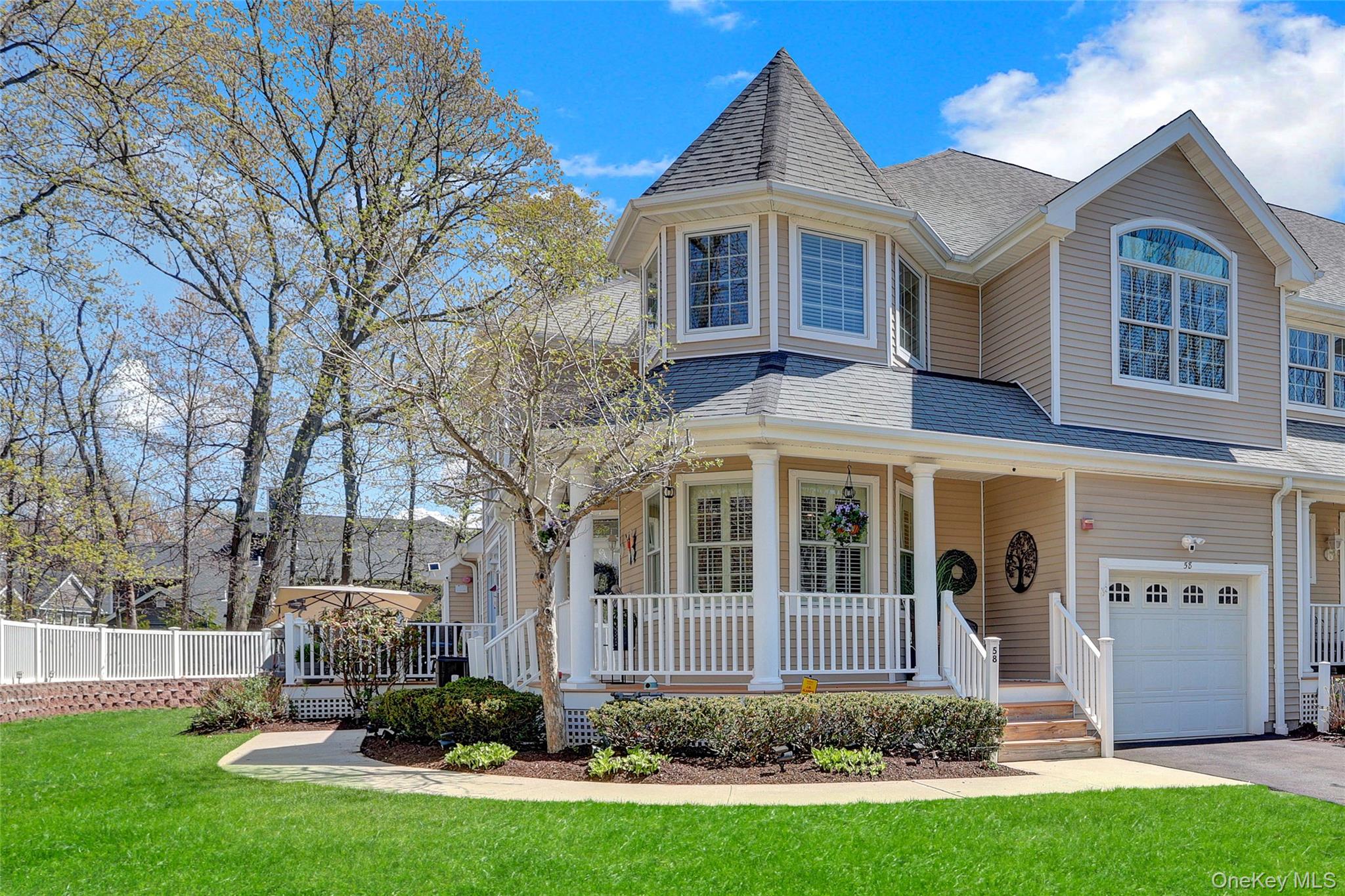 58 Blair Road, Unit 58 East Setauket, NY 11733 - Photo 3 of 41