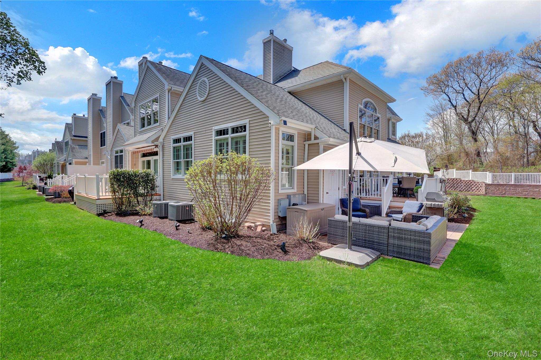 58 Blair Road, Unit 58 East Setauket, NY 11733 - Photo 6 of 41
