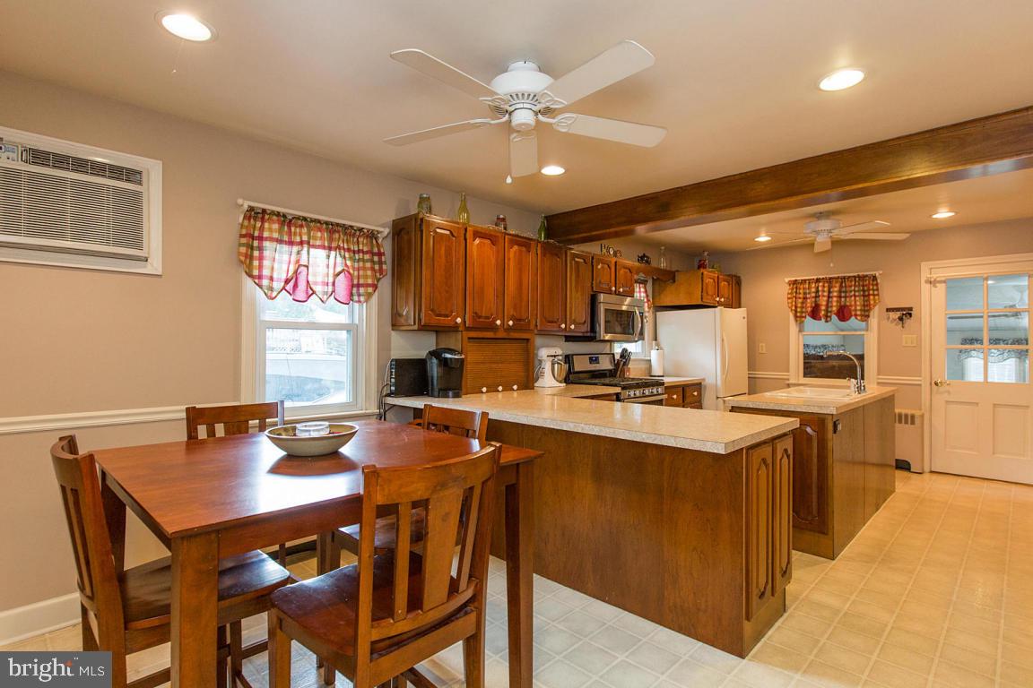335 Millersville Road Lancaster, PA 17603 - Photo 13 of 51 Gallery Image 13