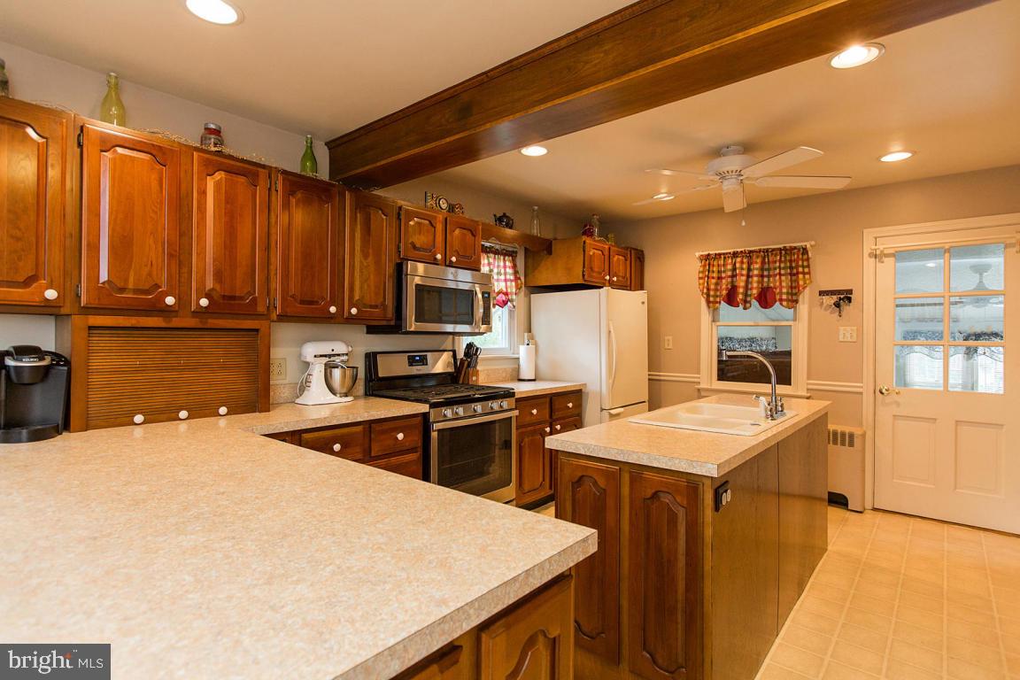 335 Millersville Road Lancaster, PA 17603 - Photo 17 of 51 Gallery Image 17