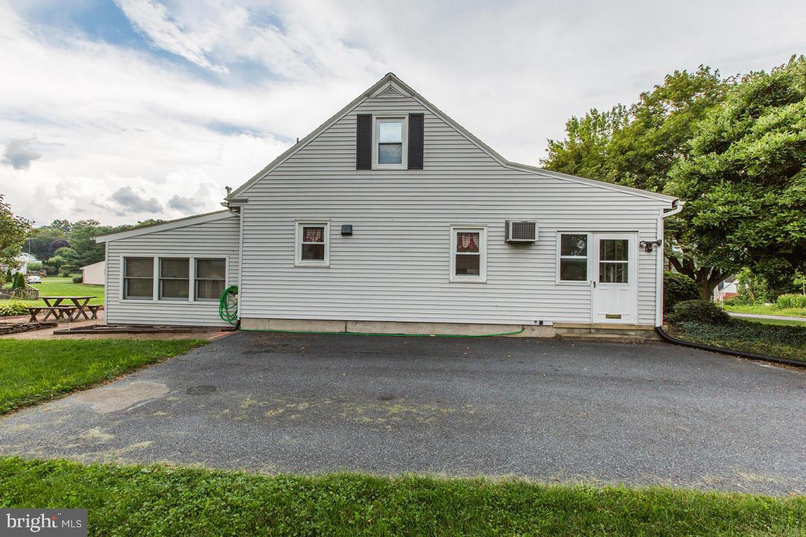 335 Millersville Road Lancaster, PA 17603 - Photo 7 of 51 Gallery Image 7