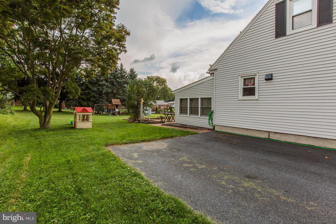 335 Millersville Road Lancaster, PA 17603 - Photo 8 of 51 Gallery Image 8