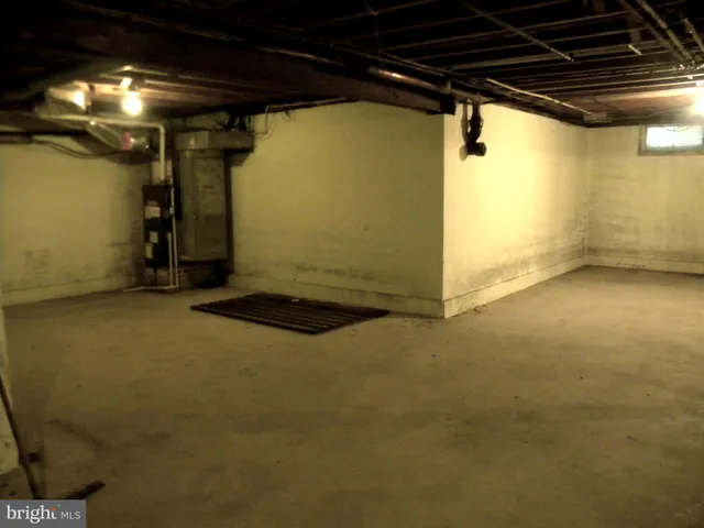 a area with lots of counter top space