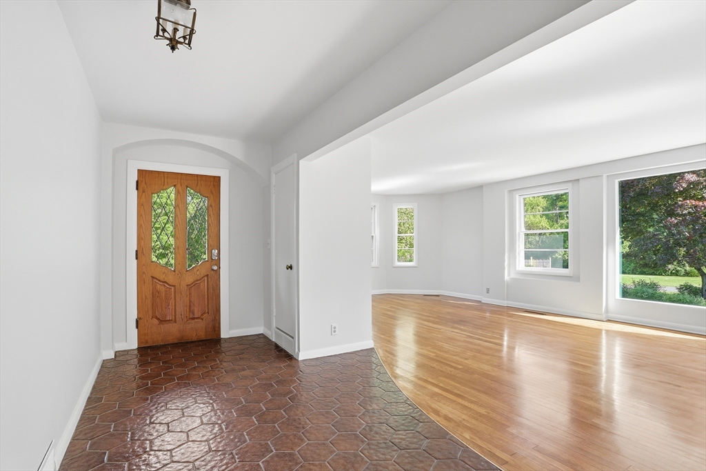 106 Bolton Road Harvard, MA 01451 - Photo 4 of 40