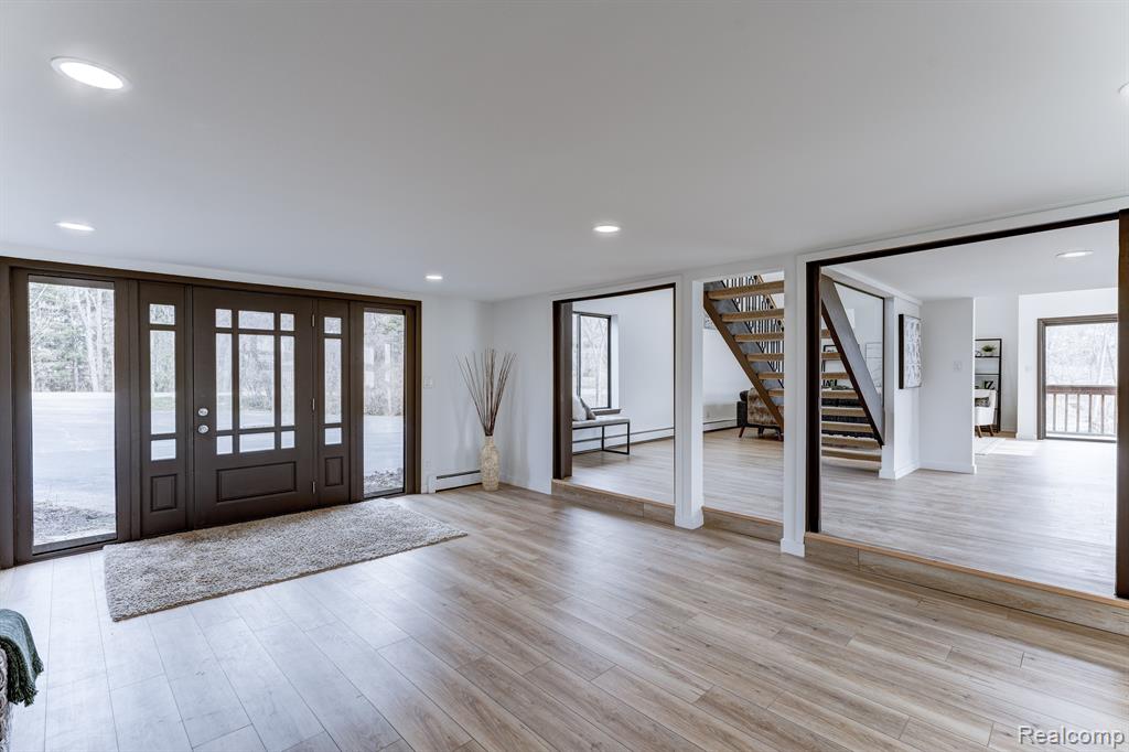 4851 Commerce Road West Bloomfield, MI 48324 - Photo 7 of 71