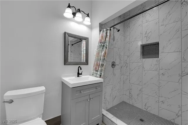 $599,900 | 313 Raptors View Avenue, North Las Vegas, NV 89031