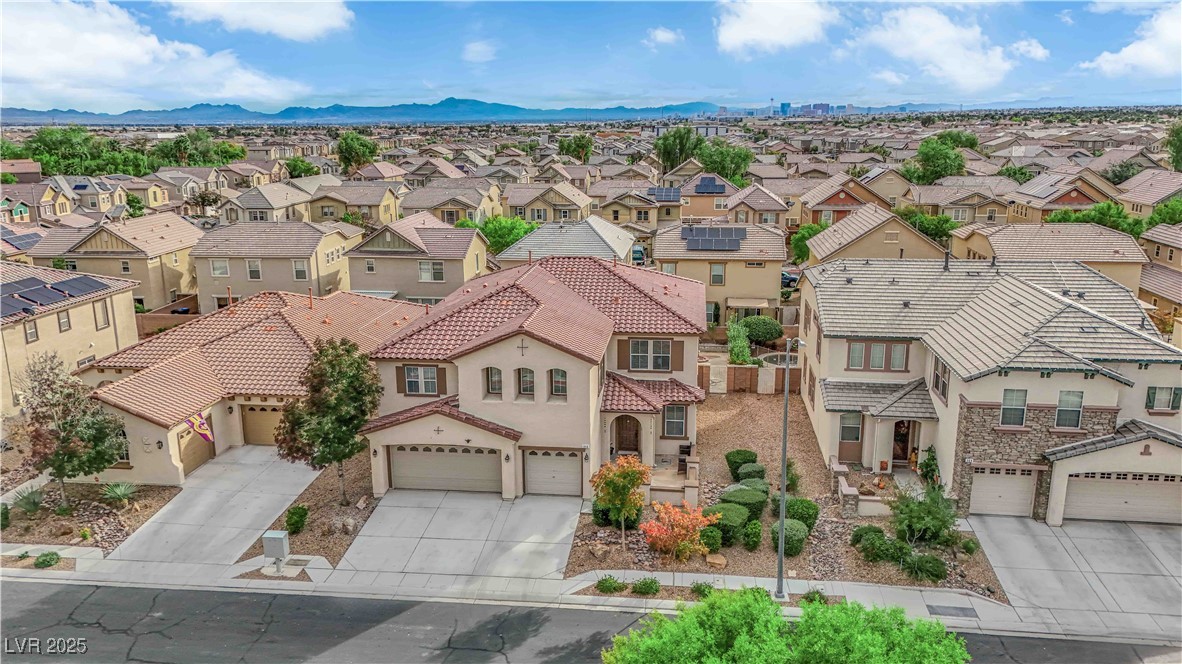 313 Raptors View Avenue North Las Vegas, NV 89031 - Photo 2 of 31