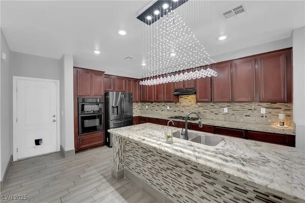 $599,900 | 313 Raptors View Avenue, North Las Vegas, NV 89031
