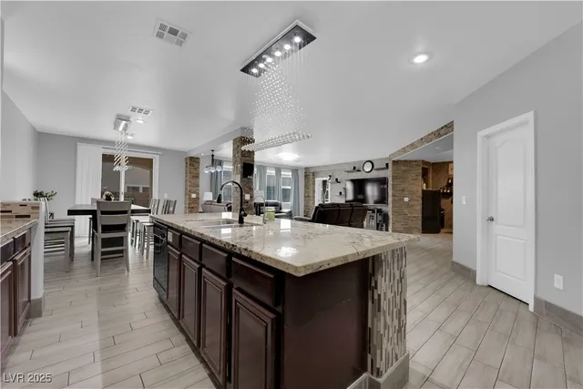 $599,900 | 313 Raptors View Avenue, North Las Vegas, NV 89031