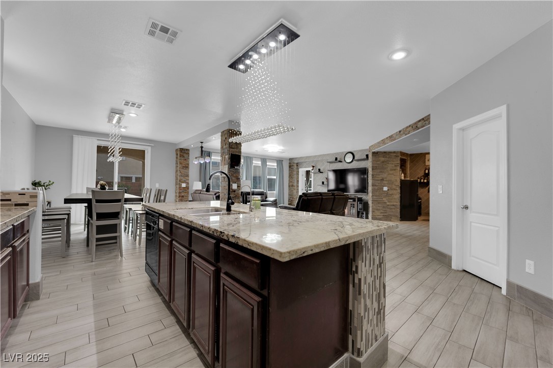 313 Raptors View Avenue North Las Vegas, NV 89031 - Photo 10 of 31