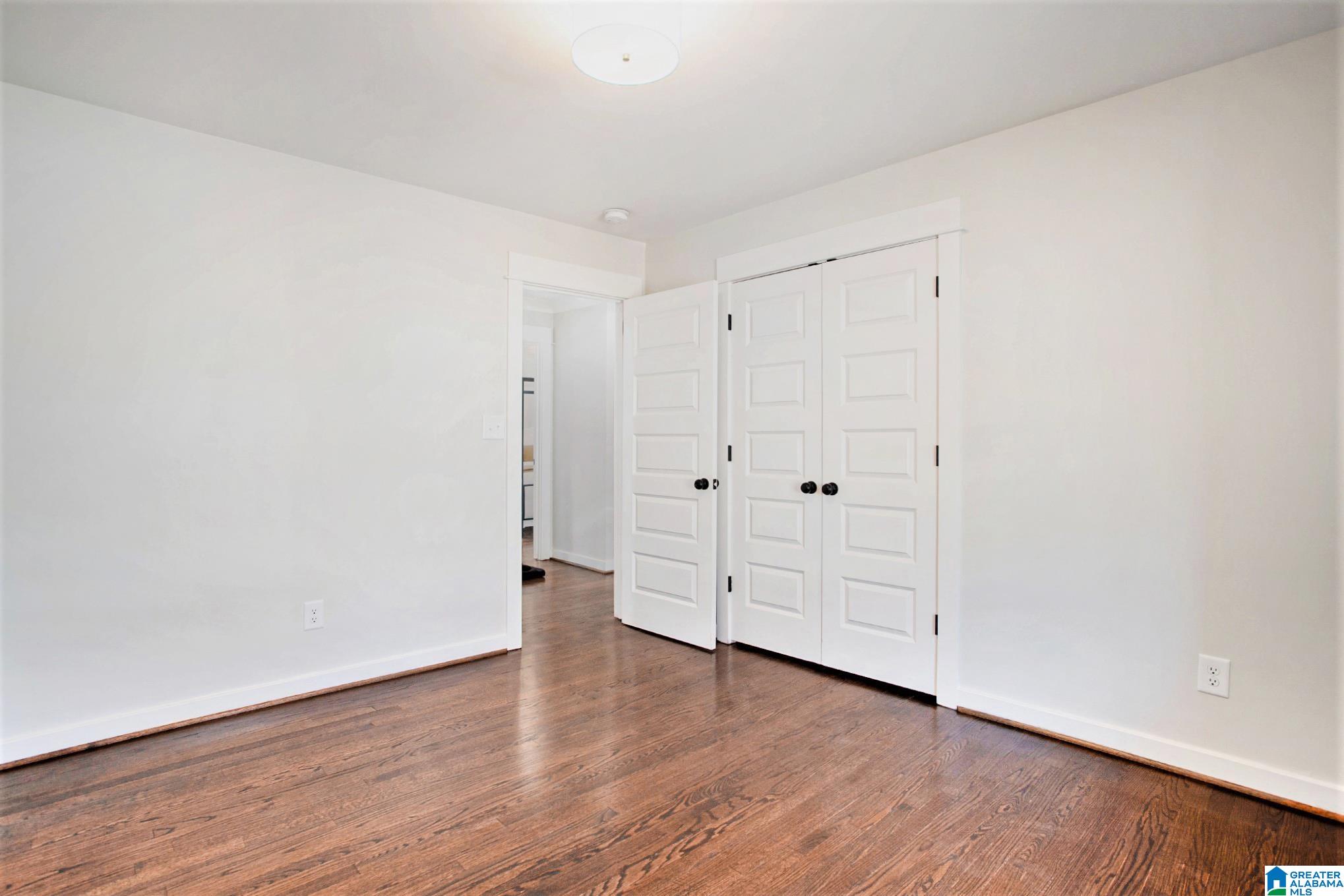 425 Crest Drive Birmingham, AL 35209 - Photo 16 of 33