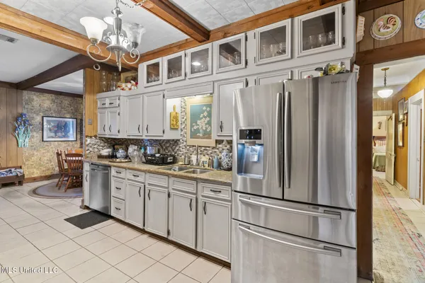 $299,500 | 609 Dabbs Street, Hattiesburg, MS 39401
